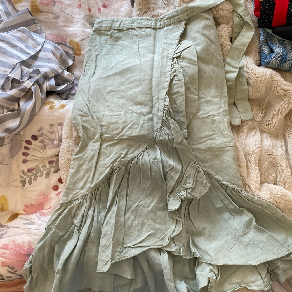 Zara mermaid light green skirt